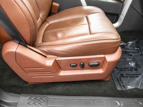 Used 2014 Ford F150 King Ranch w/ King Ranch Luxury Package image 39