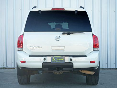 Used 2013 Nissan Armada SV image 10