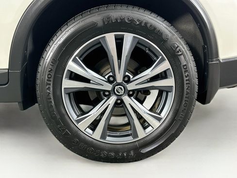 Used 2017 Nissan Rogue SL w/ SL HEV Premium Package AWD/4WD image 11