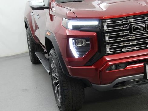 New 2026 GMC Canyon Denali w/ LPO, Black Badging Package AWD/4WD image 3