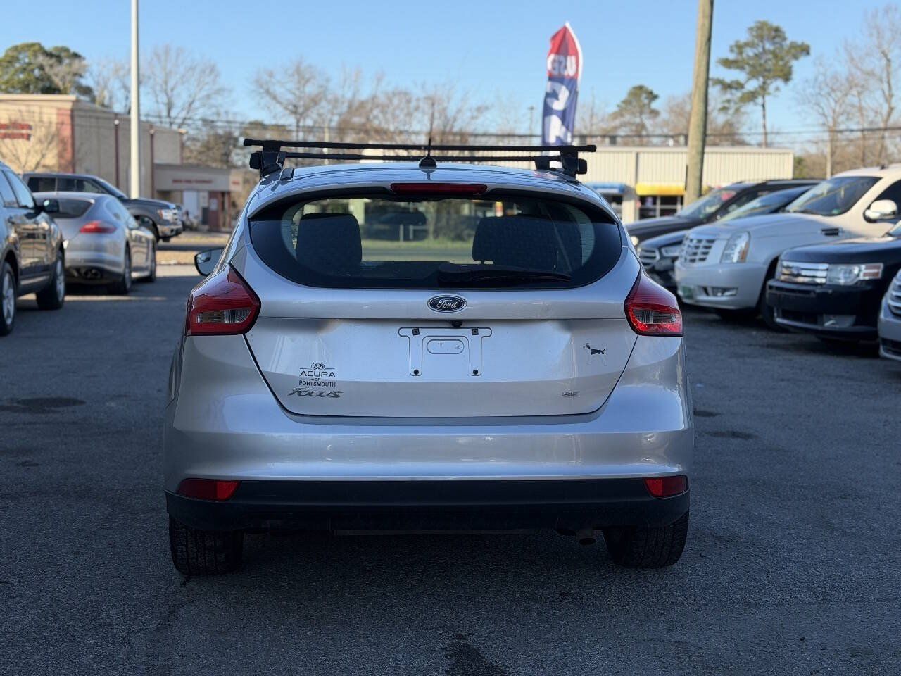 Used 2018 Ford Focus SE FWD image 6