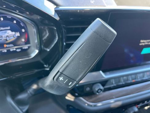 Used 2024 Chevrolet Silverado 1500 LT w/ Z71 Off-Road Package image 16