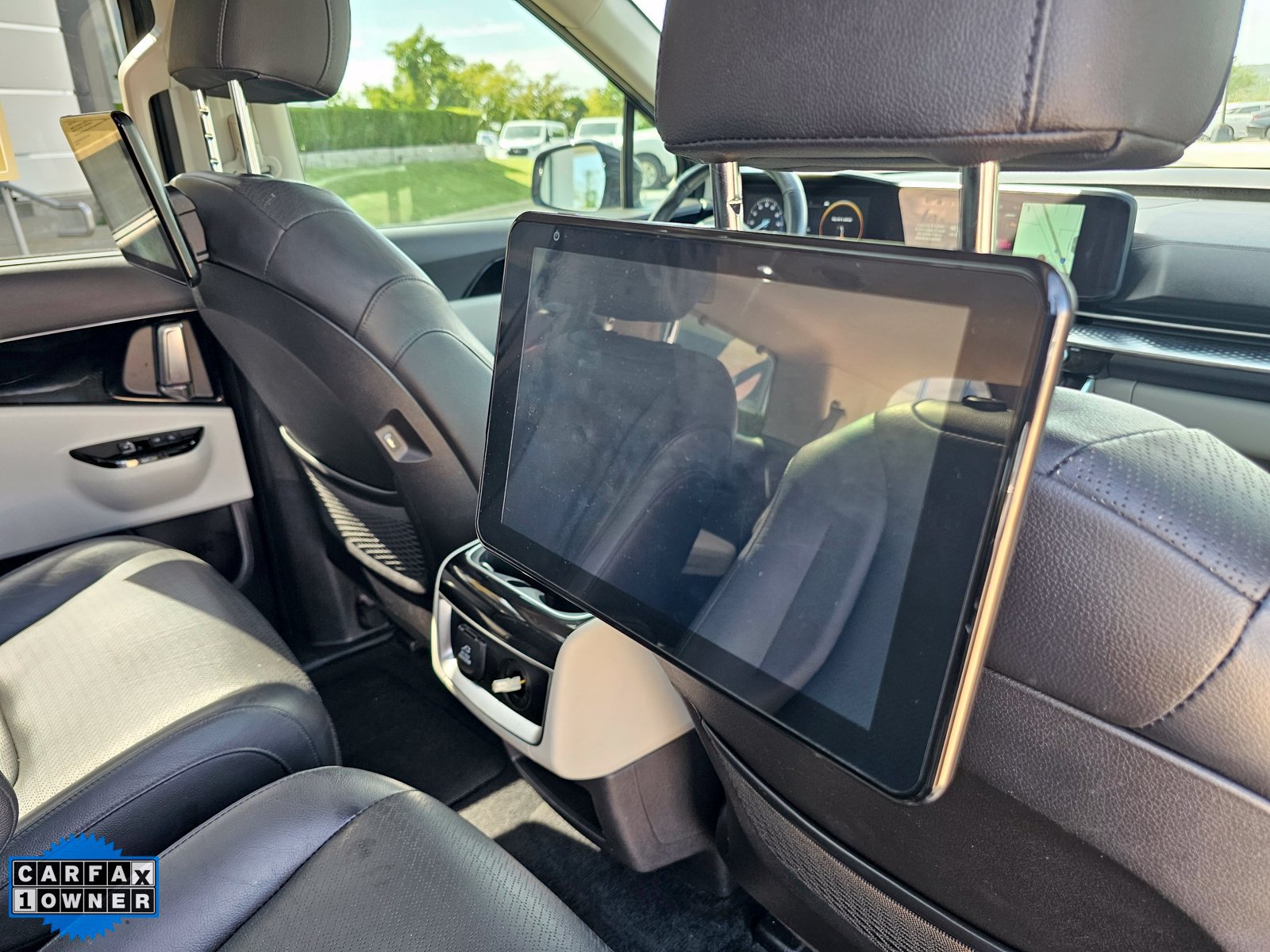 Used 2023 Kia Carnival SX Prestige FWD image 36