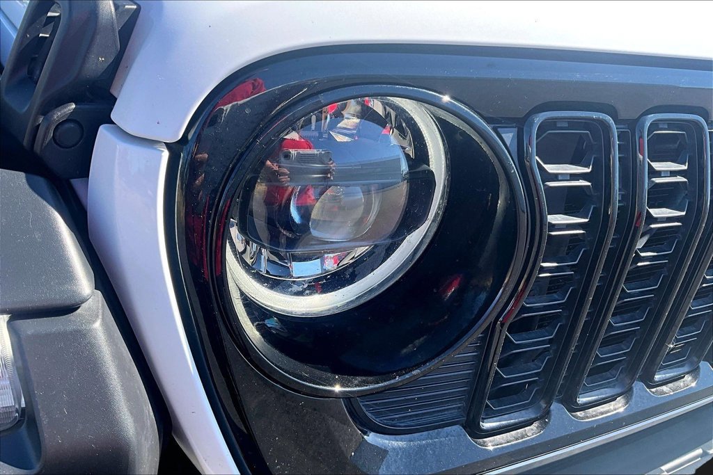 Used 2025 Jeep Wrangler Unlimited Sport AWD/4WD image 28