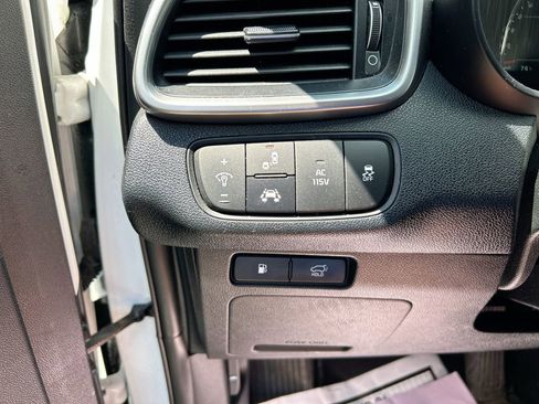 Used 2019 Kia Sorento EX w/ EX Touring Package AWD/4WD image 22