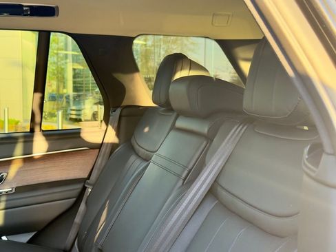New 2026 Land Rover Range Rover SE image 11
