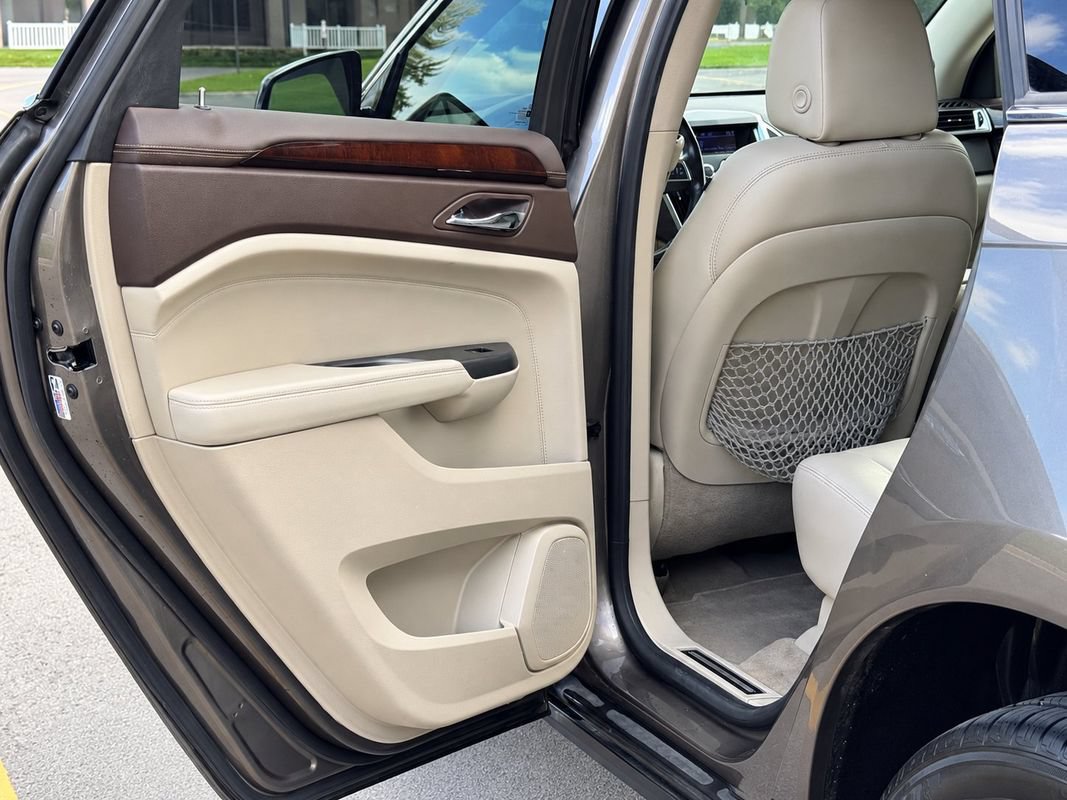 Used 2012 Cadillac SRX Luxury AWD/4WD image 17