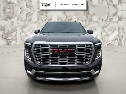 Used 2025 GMC Yukon XL Denali AWD/4WD image 8