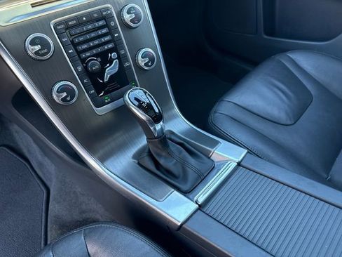 Used 2015 Volvo XC60 T5 image 25