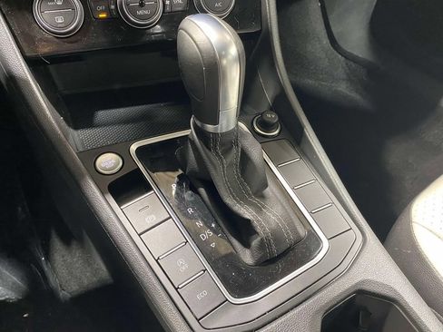 Used 2019 Volkswagen Jetta R-Line w/ R-Line Cold Weather Package FWD image 31