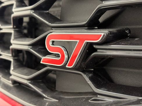 New 2026 Ford Explorer ST w/ Sun And Sound Package image 15