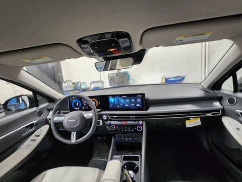 New 2026 Hyundai Sonata SEL FWD image 31