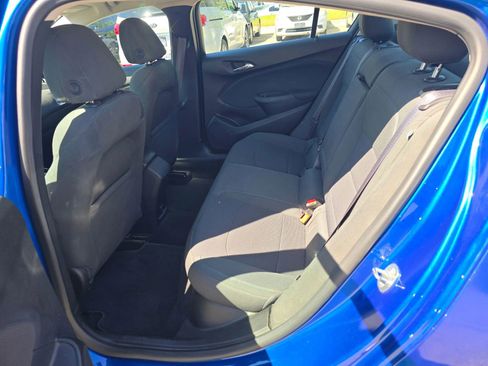Used 2017 Chevrolet Cruze LT w/ Convenience Package image 13