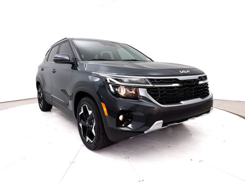 Certified 2024 Kia Seltos EX FWD image 12