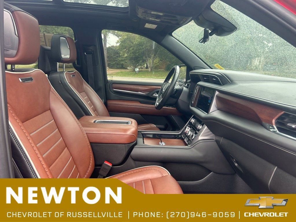 Used 2024 GMC Yukon XL Denali Ultimate AWD/4WD image 23