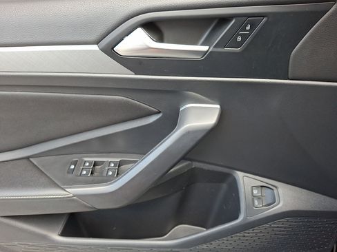 Used 2022 Volkswagen Jetta SE FWD image 12