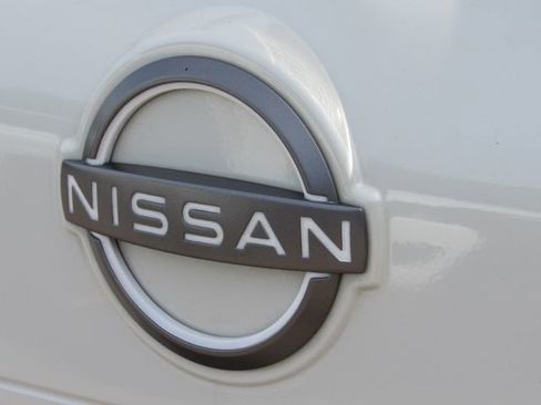 Certified 2023 Nissan Rogue Platinum w/ Platinum Premium Package FWD image 15