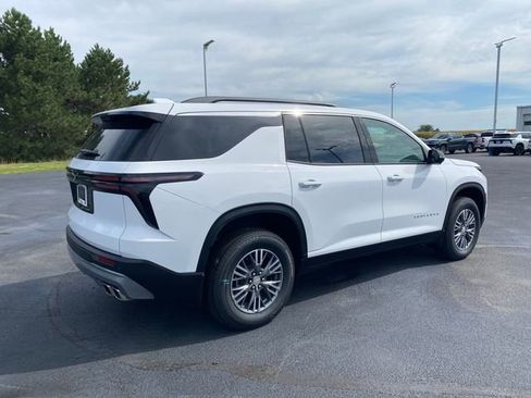 New 2026 Chevrolet Traverse LT w/ Driver Confidence Package image 7