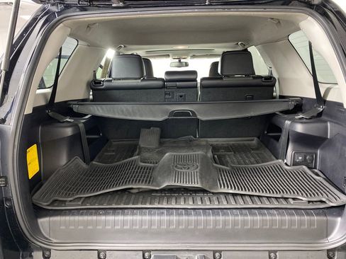 Used 2017 Toyota 4Runner SR5 Premium image 30