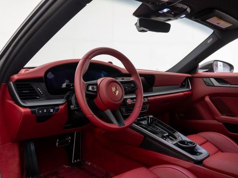 Certified 2025 Porsche 911 Carrera image 4