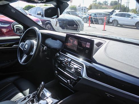 Used 2023 BMW M550i xDrive w/ Executive Package AWD/4WD image 16