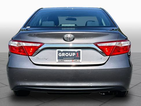 Used 2015 Toyota Camry LE FWD image 5