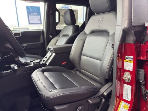 New 2025 Ford Bronco Big Bend w/ Black Diamond Package image 17