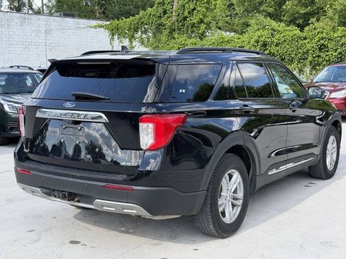 Used 2021 Ford Explorer XLT w/ Equipment Group 202A AWD/4WD image 5