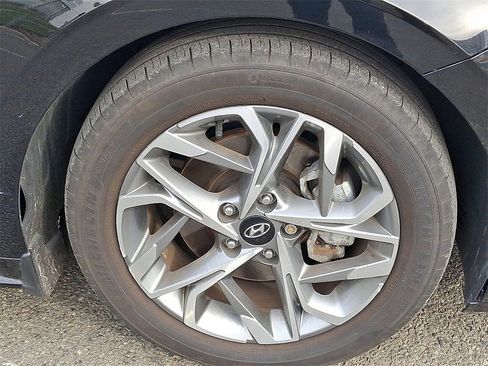 Used 2023 Hyundai Sonata SEL w/ Winter Weather Package image 9