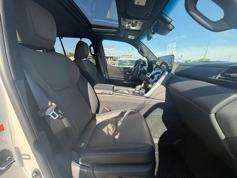 Used 2025 Lexus LX 700h Overtrail w/ Accessory Package (Z1) image 25