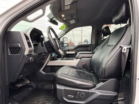 Used 2018 Ford F250 Lariat w/ Lariat Value Package image 12