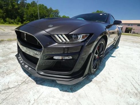 Used 2022 Ford Mustang Shelby GT500 w/ Technology Package RWD image 8