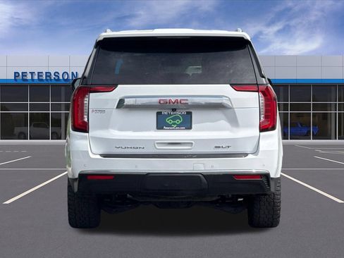 Certified 2024 GMC Yukon XL SLT w/ SLT Premium Package AWD/4WD image 5