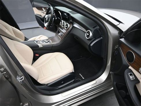 Used 2020 Mercedes-Benz C 300 Sedan image 17