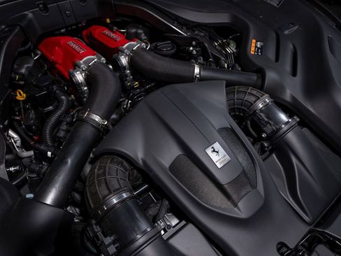 Certified 2023 Ferrari Portofino M RWD image 27