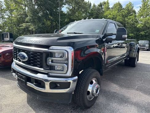 Used 2025 Ford F350 Lariat AWD/4WD image 14