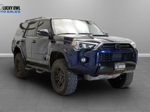 Used 2021 Toyota 4Runner TRD Off-Road Premium w/ Moonroof Package AWD/4WD image 2
