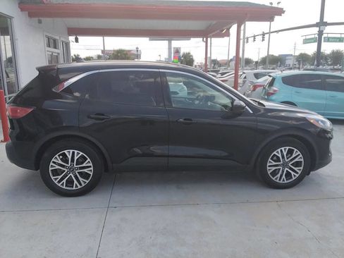 Used 2022 Ford Escape SEL image 3