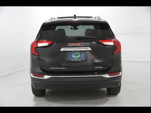 Used 2022 GMC Terrain SLT w/ Infotainment Package II AWD/4WD image 20