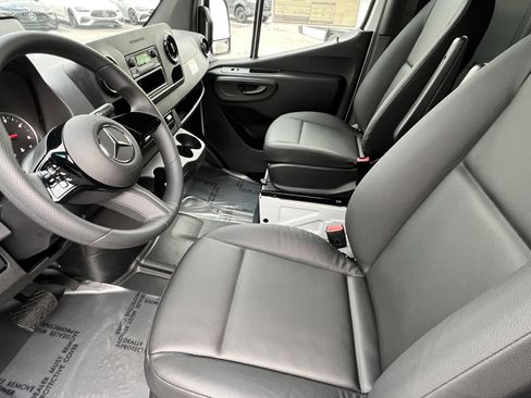 New 2025 Mercedes-Benz Sprinter 2500 image 5