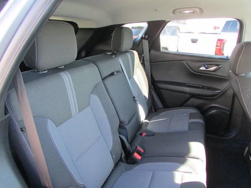 Used 2025 Chevrolet Blazer LT image 30