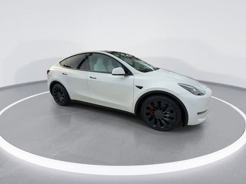 Used 2023 Tesla Model Y Performance AWD/4WD image 9