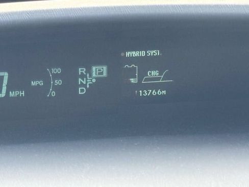 Used 2012 Toyota Prius Two FWD image 9
