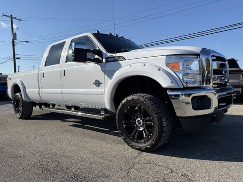 Used 2015 Ford F350 Lariat w/ Lariat Ultimate Package image 10