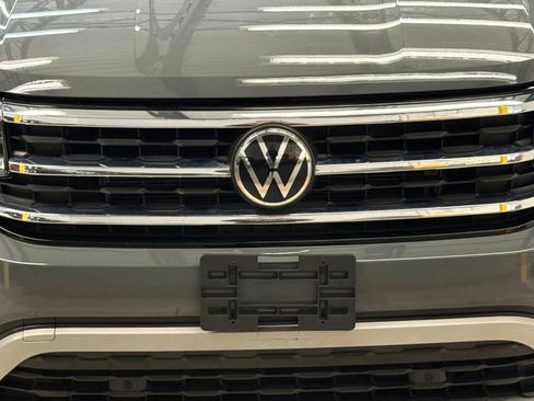 Used 2020 Volkswagen Atlas Cross Sport SE w/ Panoramic Sunroof Package FWD image 5