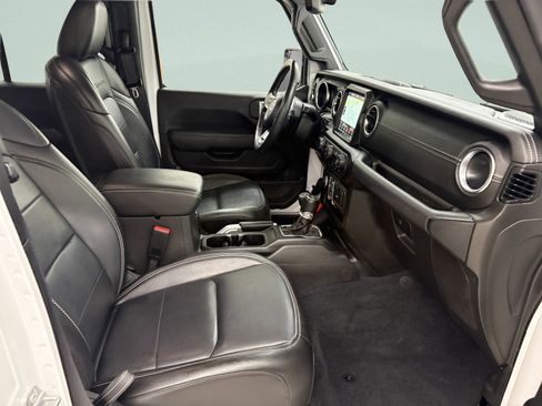 Used 2022 Jeep Wrangler Unlimited Sahara w/ Cold Weather Group image 22