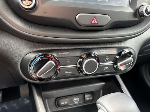 Used 2021 Kia Soul GT-Line FWD image 50