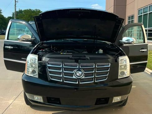 Used 2007 Cadillac Escalade EXT w/ Information Package AWD/4WD image 13