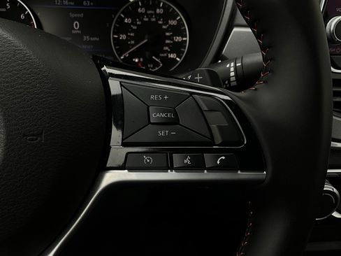 Used 2025 Nissan Altima 2.5 SR image 33