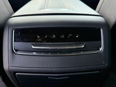 Certified 2024 Cadillac Escalade Premium Luxury AWD/4WD image 22